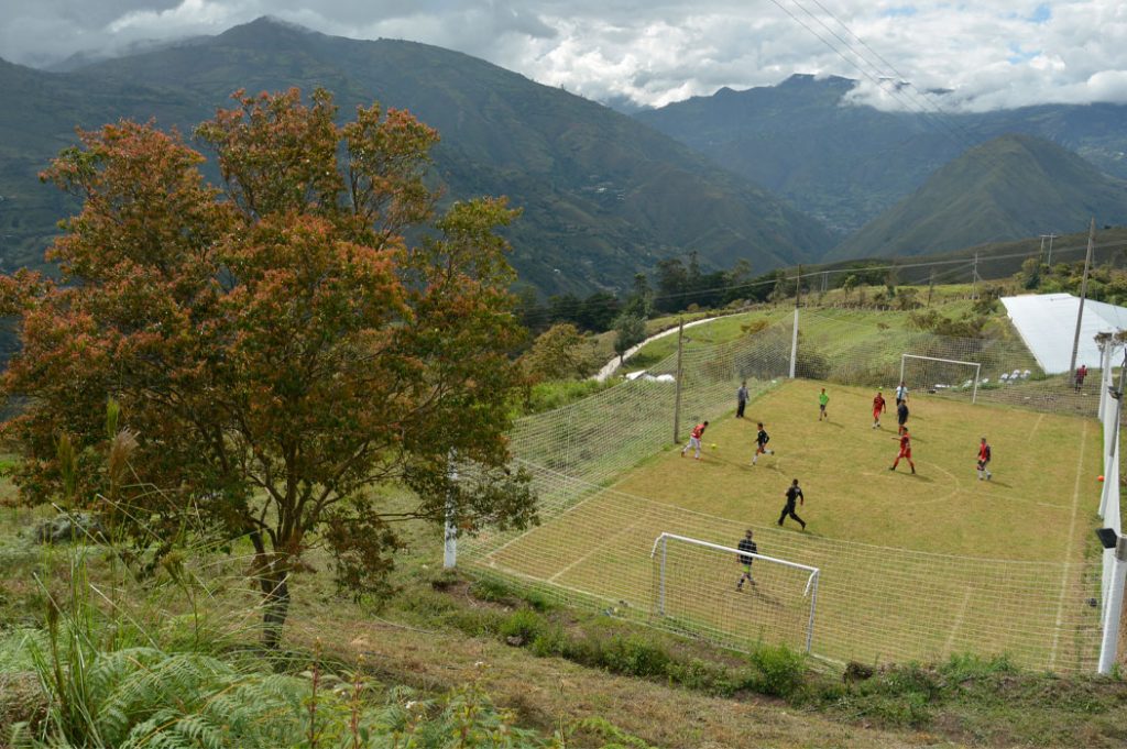cancha de futbol montaña de quetame